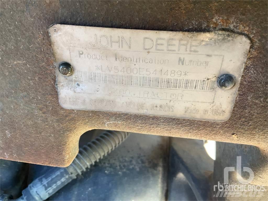 John Deere 5400 Traktorok