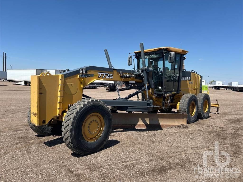 John Deere 772G Gréderek