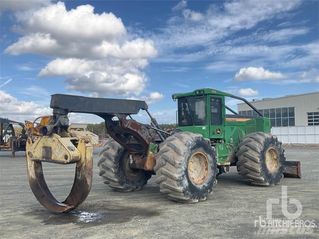 John Deere 848L Vonszolók