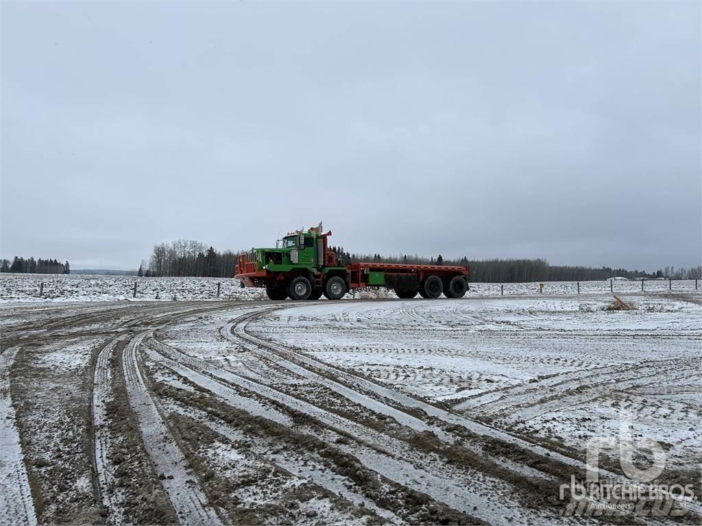 Kenworth C500 Platós / Ponyvás teherautók