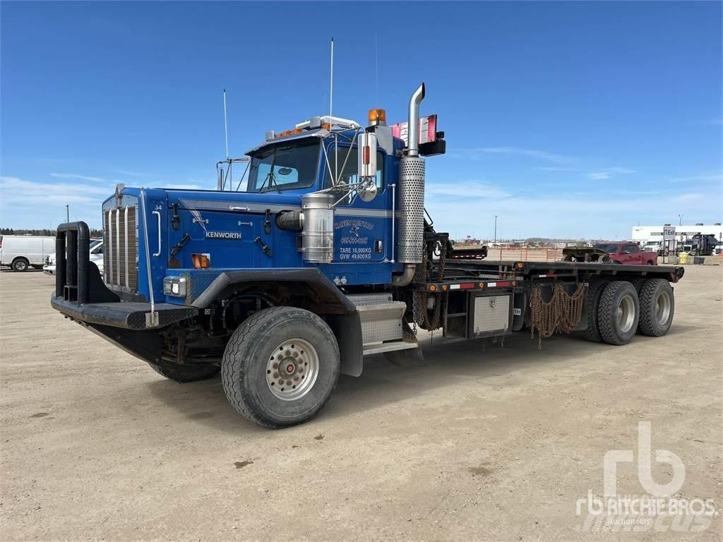 Kenworth C500B Platós / Ponyvás teherautók