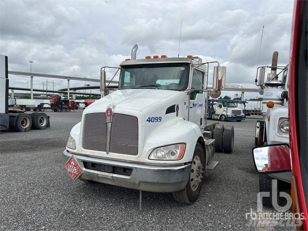 Kenworth T370 Fülkés alváz