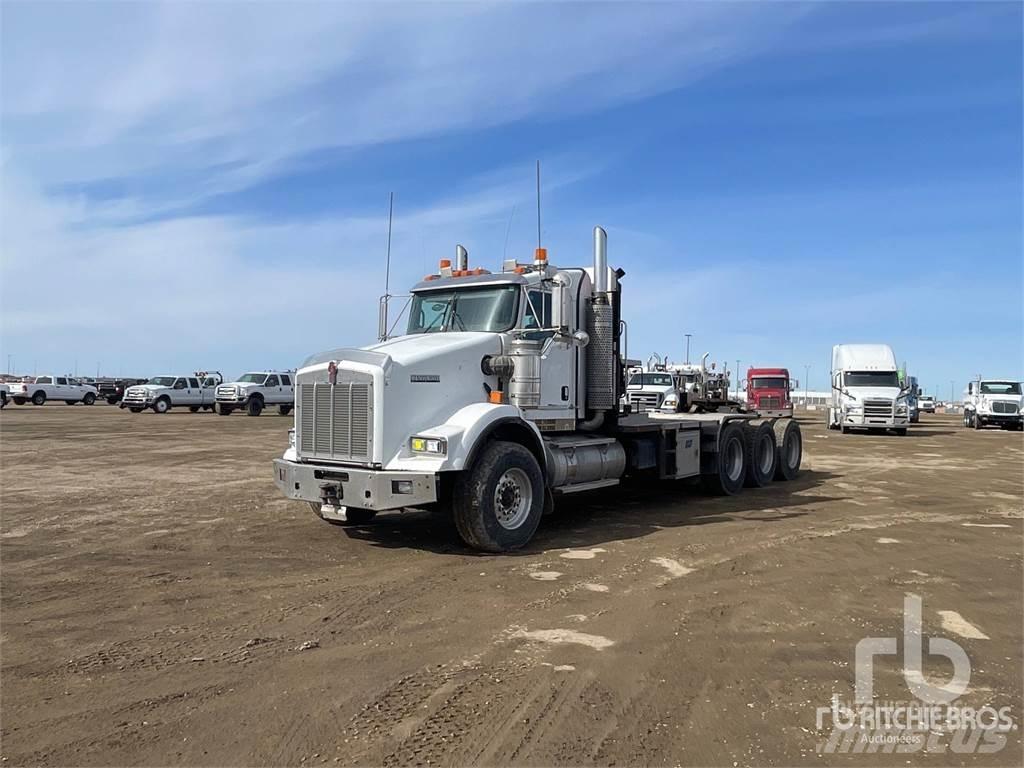 Kenworth T800 Platós/Csörlős teherautók