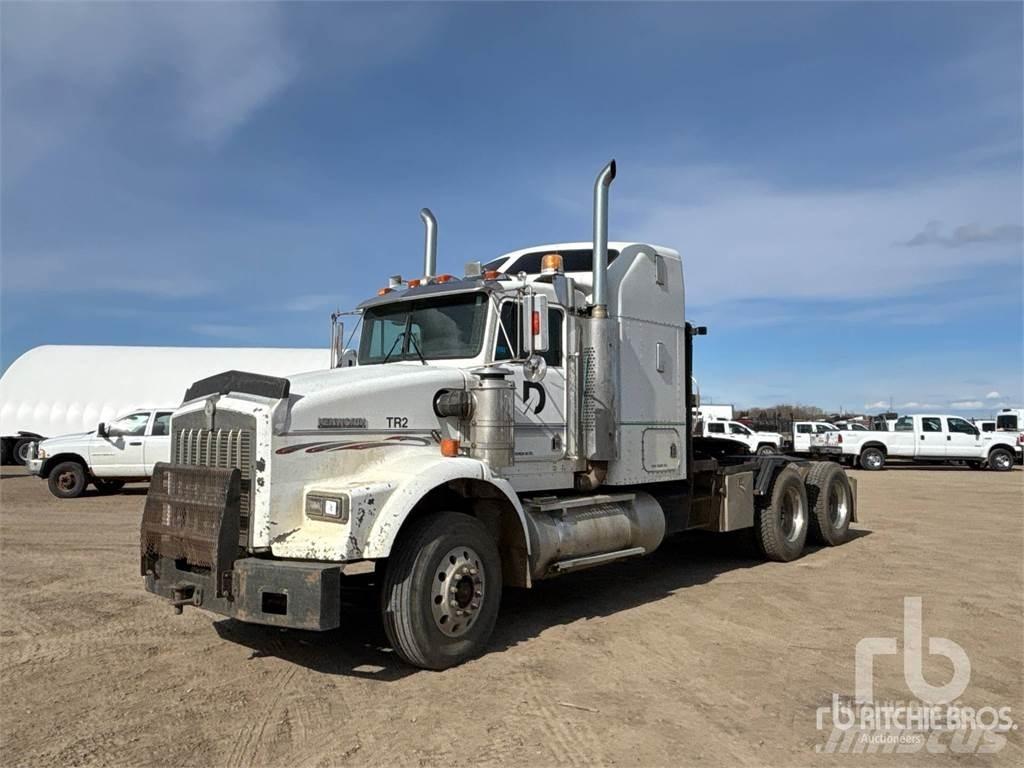Kenworth T800 Platós/Csörlős teherautók