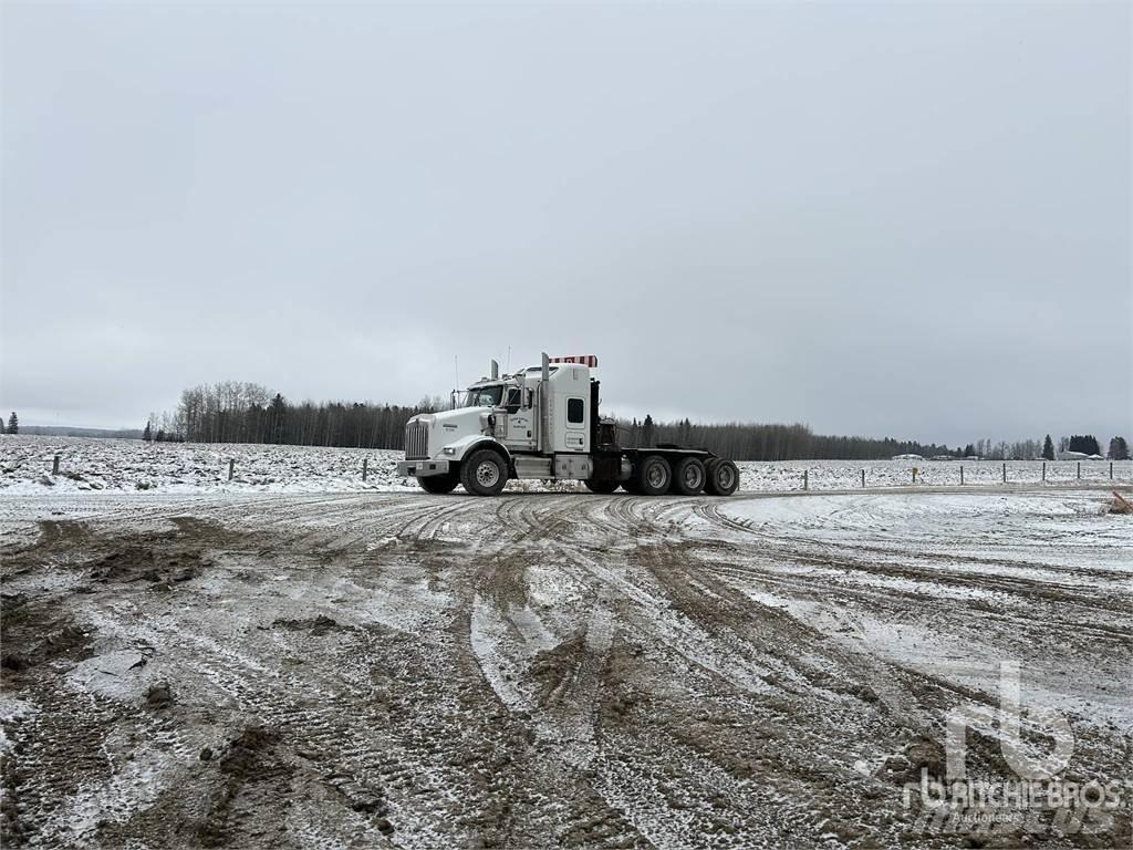 Kenworth T800 Platós/Csörlős teherautók