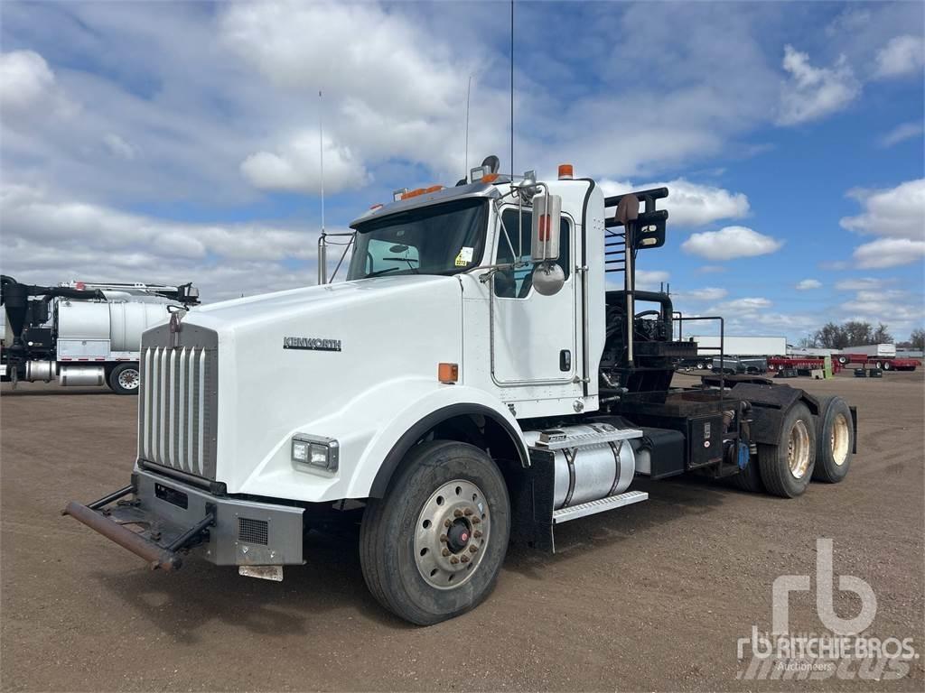 Kenworth T800 Platós/Csörlős teherautók