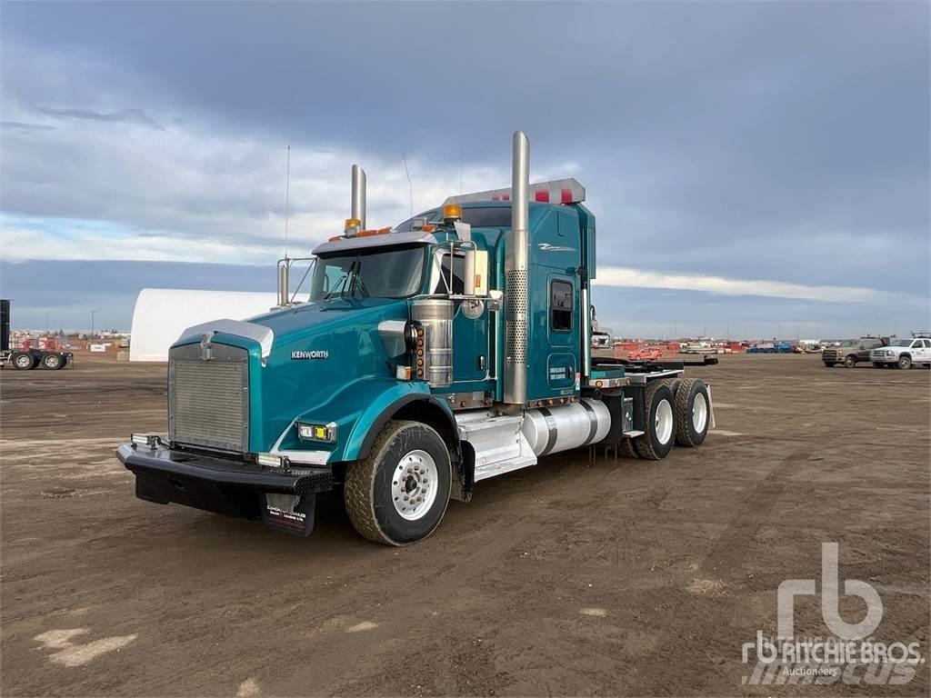 Kenworth T800 Platós/Csörlős teherautók
