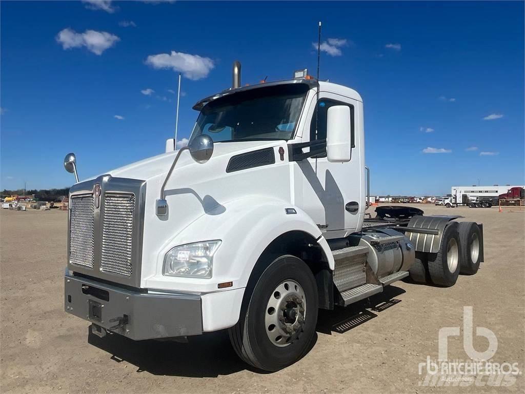 Kenworth T880 Tractor Units