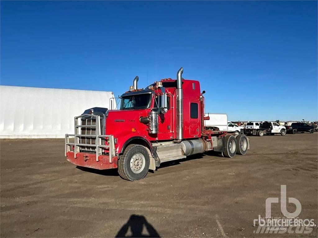 Kenworth W900 Platós/Csörlős teherautók