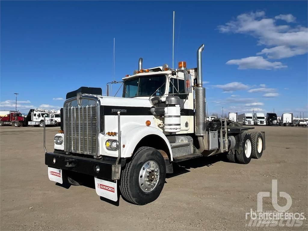 Kenworth W900 Platós/Csörlős teherautók
