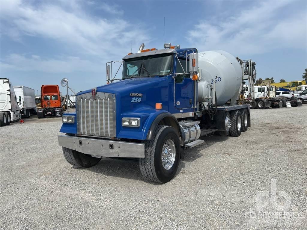 Kenworth W900 Betonkeverők/Betonpumpák