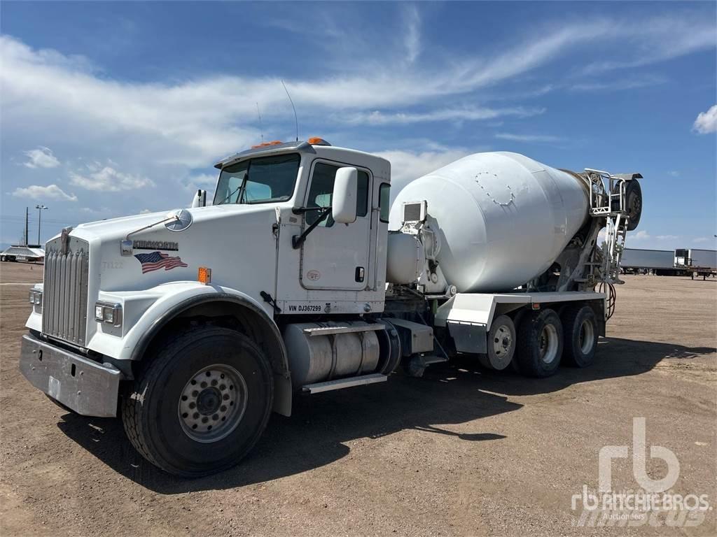 Kenworth W900 Betonkeverők/Betonpumpák