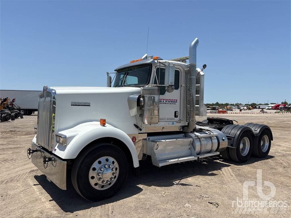 Kenworth W900 Nyergesvontatók
