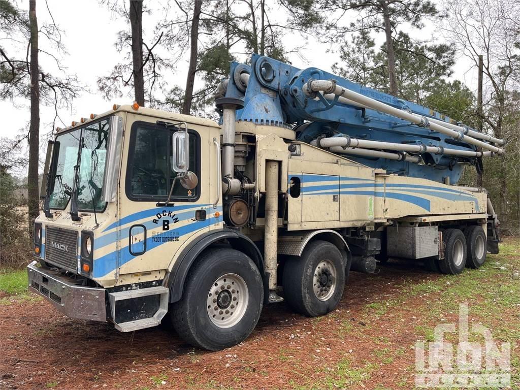 Mack 47M Betonkeverők/Betonpumpák