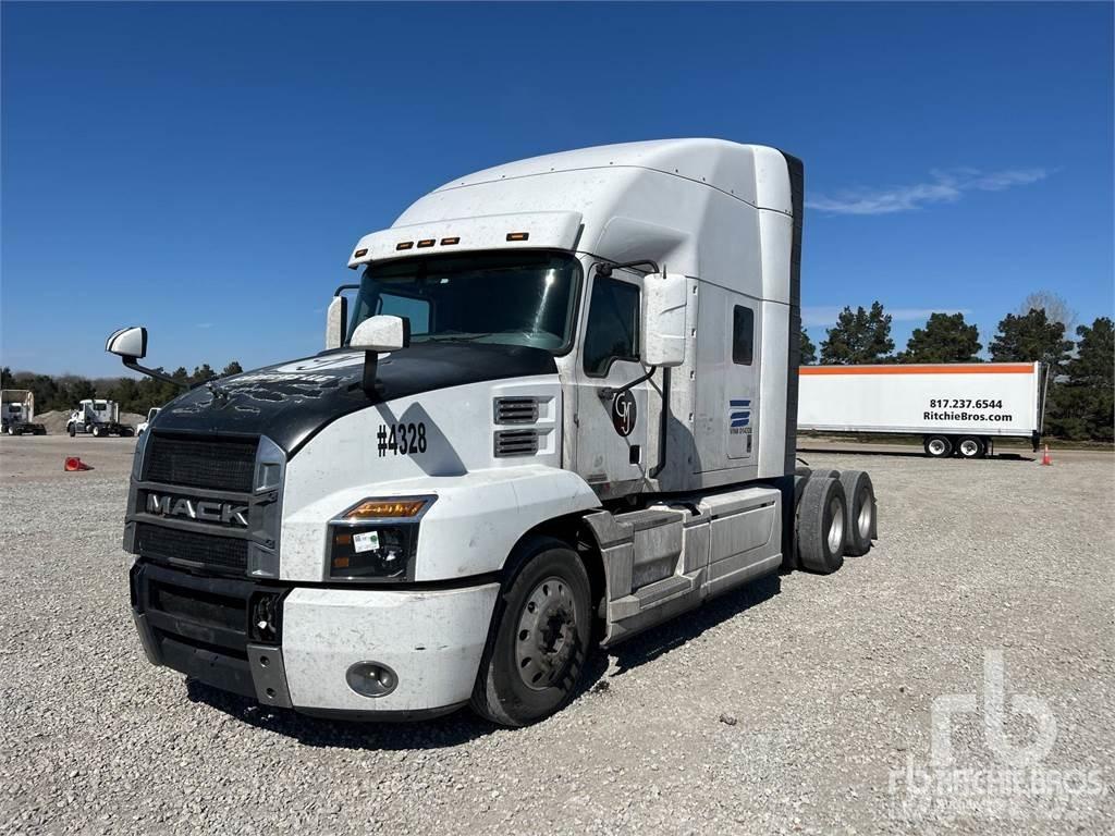 Mack AN64T Nyergesvontatók
