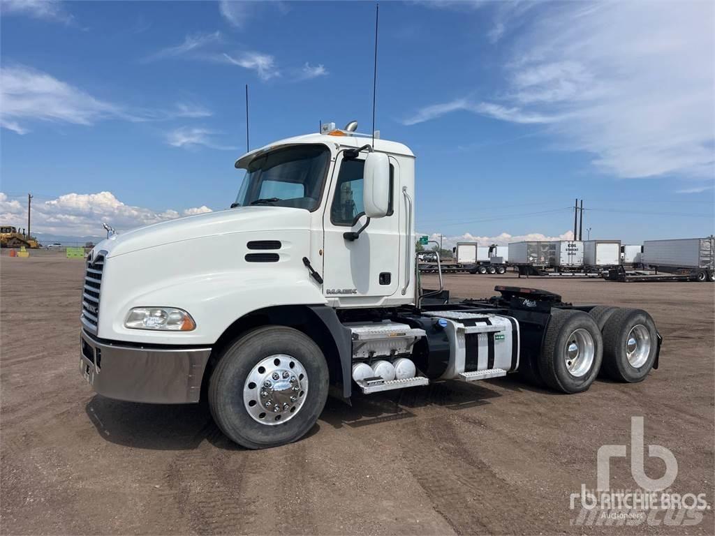 Mack CH613 Nyergesvontatók