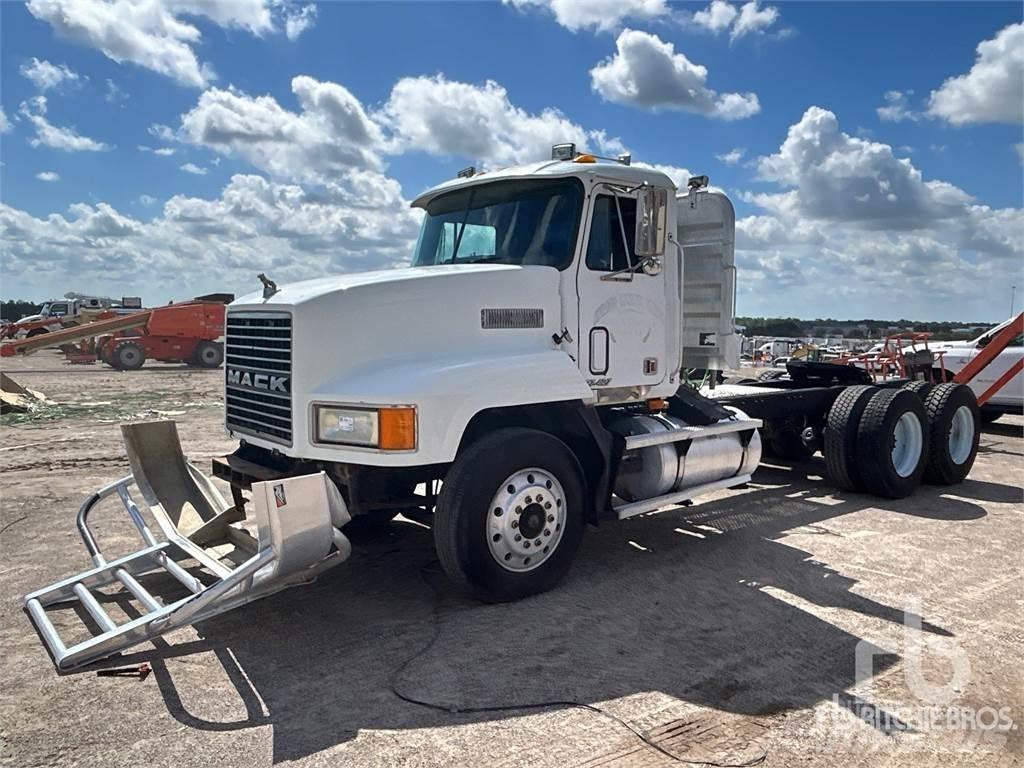Mack CH613 Nyergesvontatók