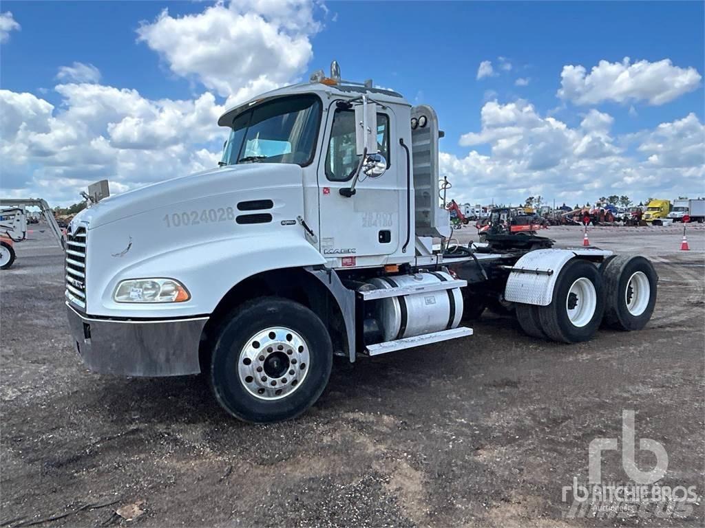 Mack CXP613 Nyergesvontatók