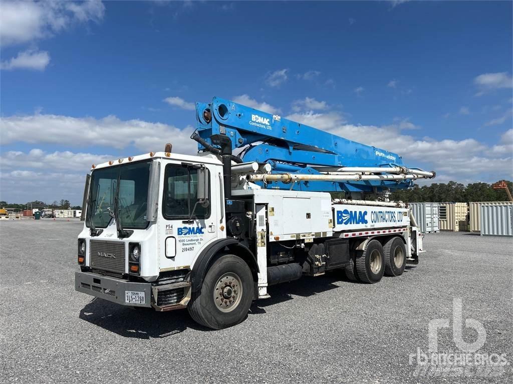 Mack MR688S Betonkeverők/Betonpumpák