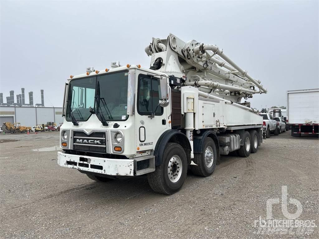 Mack MRU613 Betonkeverők/Betonpumpák