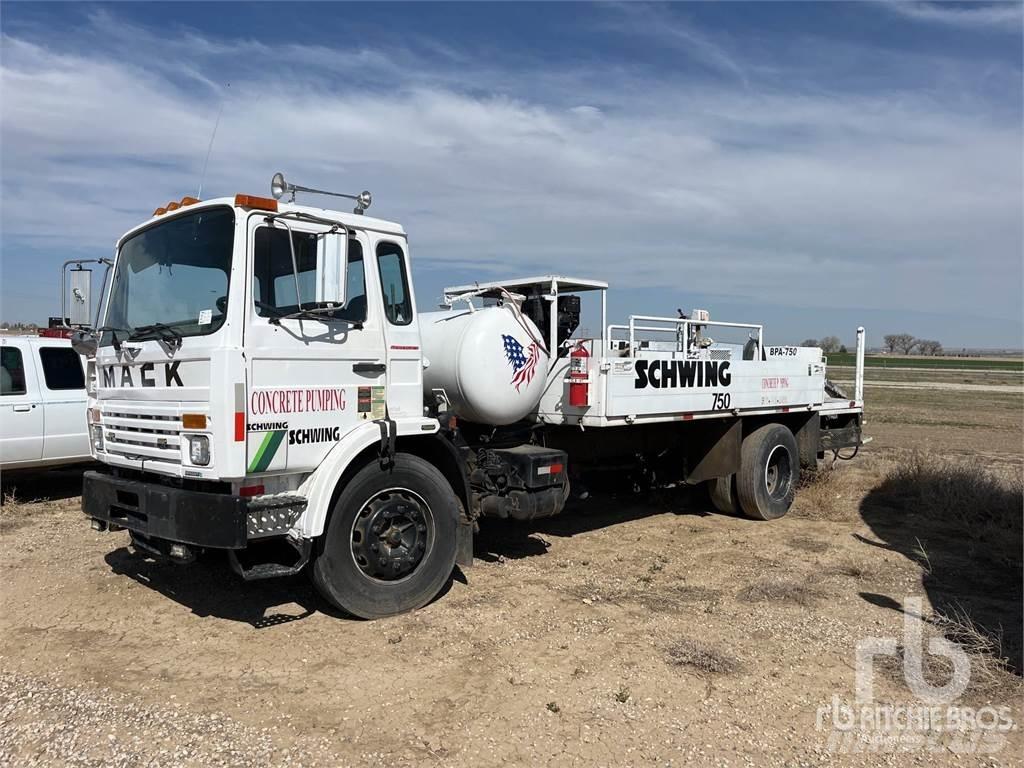 Mack MS200 Betonkeverők/Betonpumpák