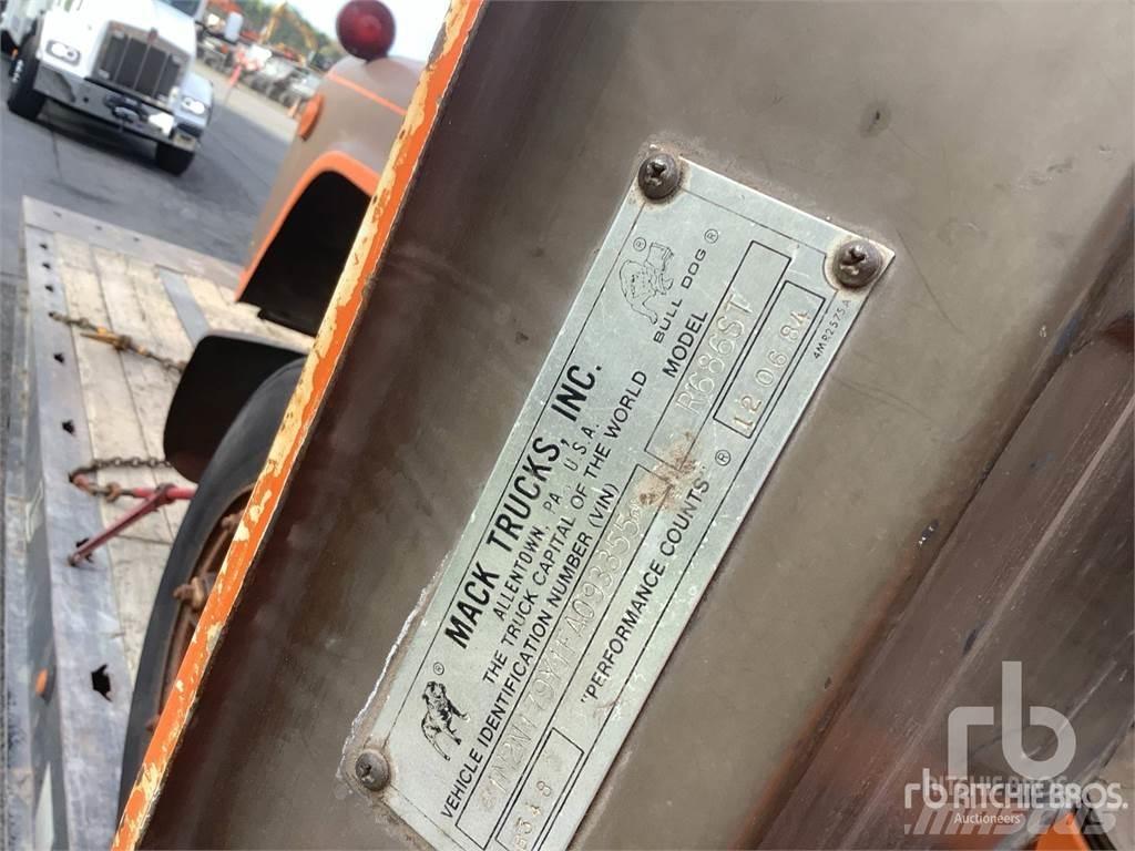Mack R685ST Nyergesvontatók