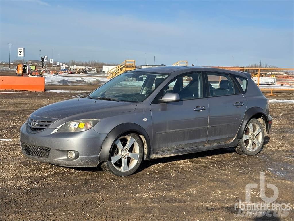 Mazda 3 Kistehergépjárművek