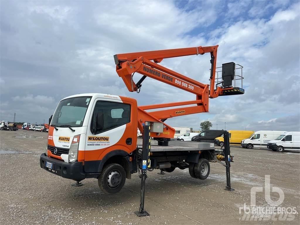Nissan CABSTAR Pótkocsira szerelt emelők és állványok