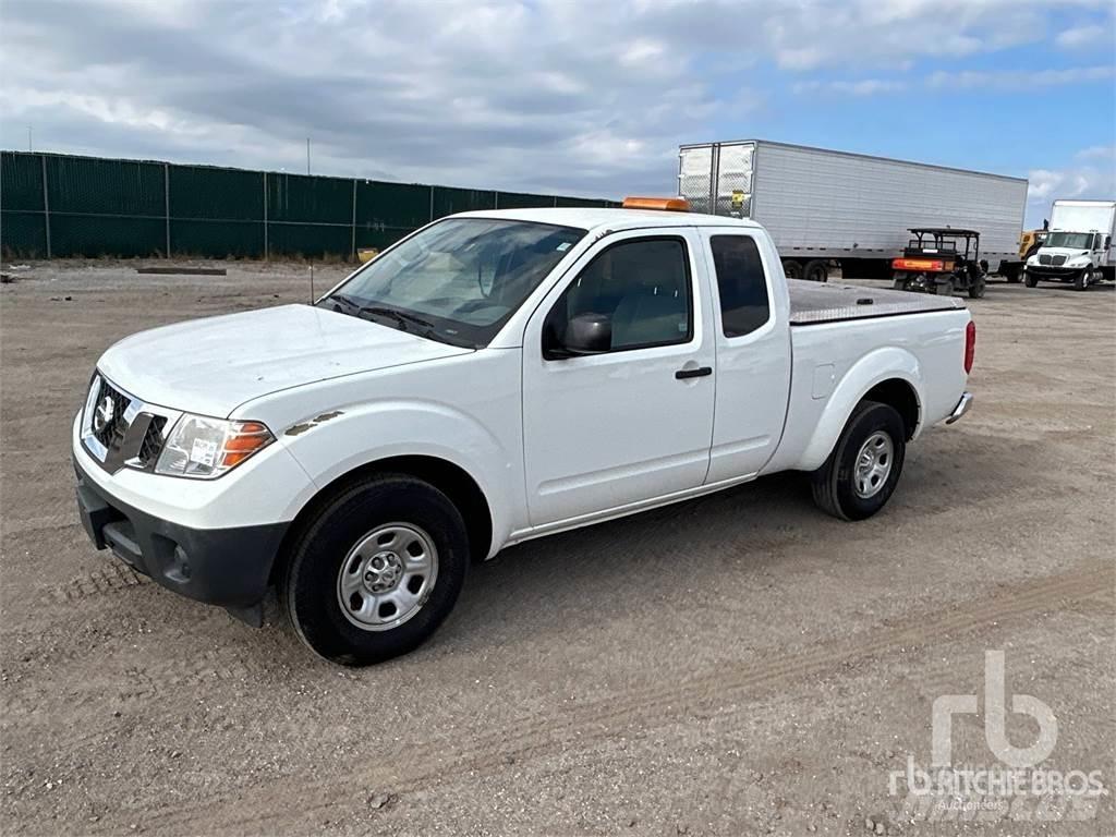 Nissan FRONTIER Kis teherszállító/Platós kocsi