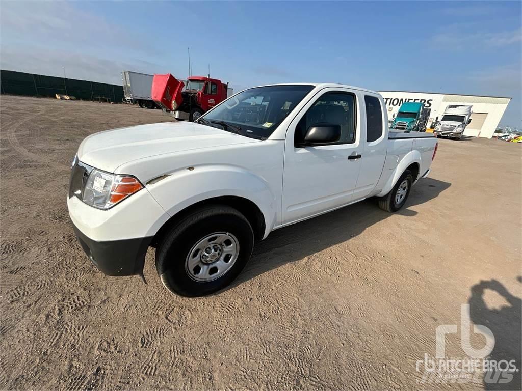 Nissan FRONTIER Kis teherszállító/Platós kocsi