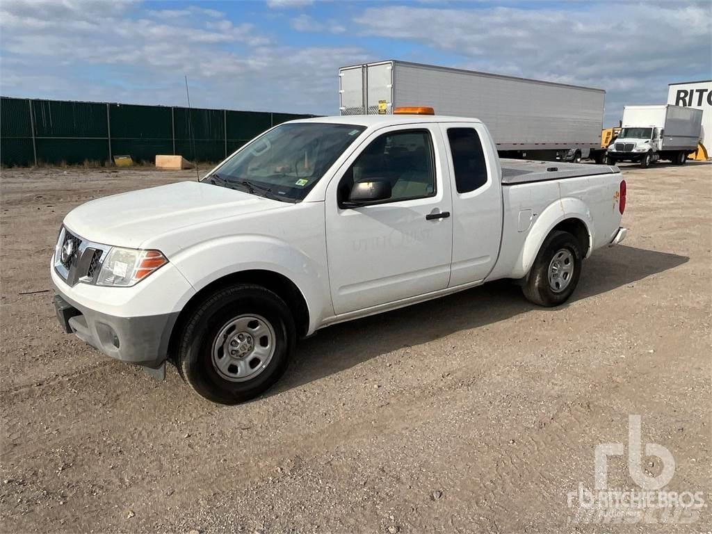 Nissan FRONTIER Kis teherszállító/Platós kocsi