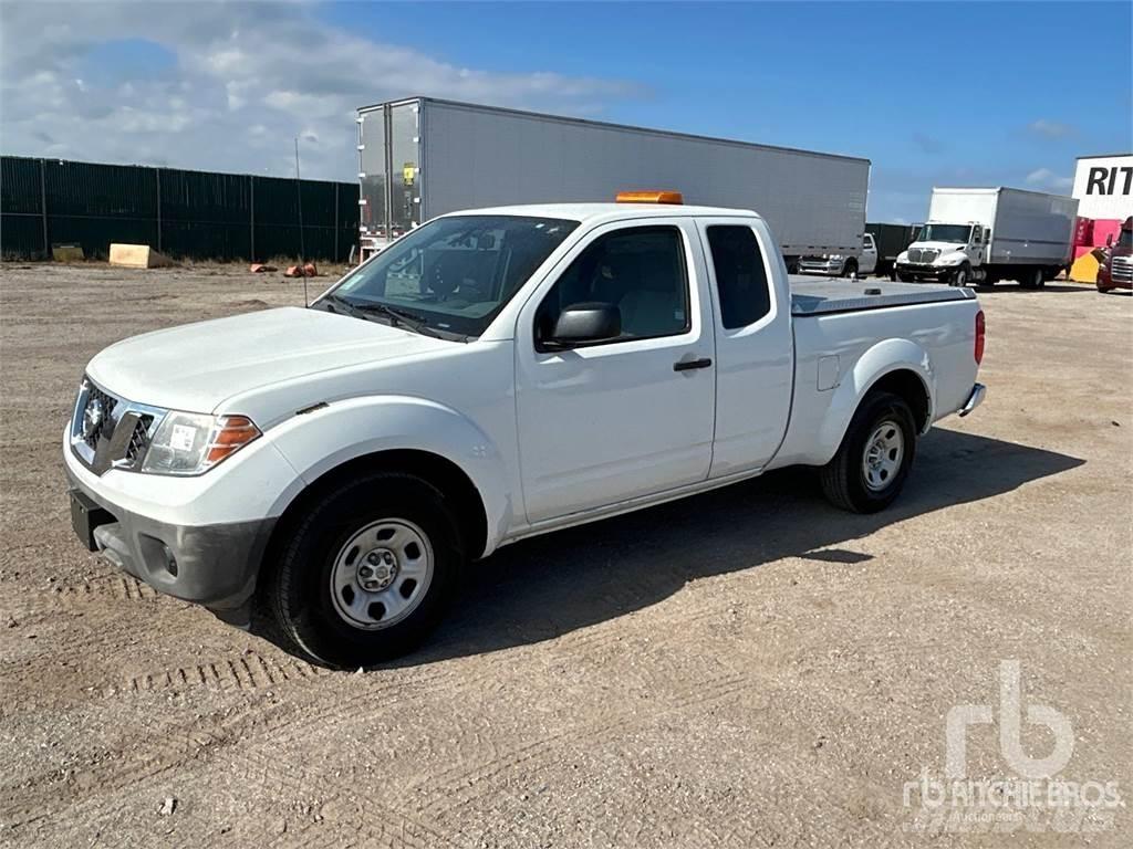 Nissan FRONTIER Kis teherszállító/Platós kocsi