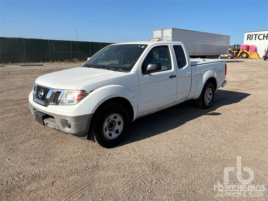 Nissan FRONTIER Kis teherszállító/Platós kocsi