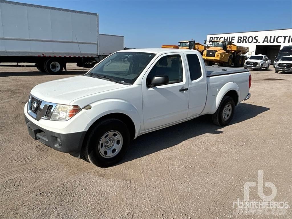 Nissan FRONTIER Kis teherszállító/Platós kocsi