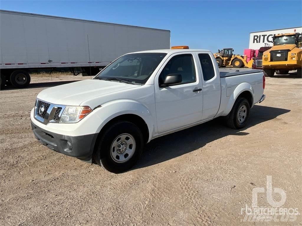 Nissan FRONTIER Kis teherszállító/Platós kocsi