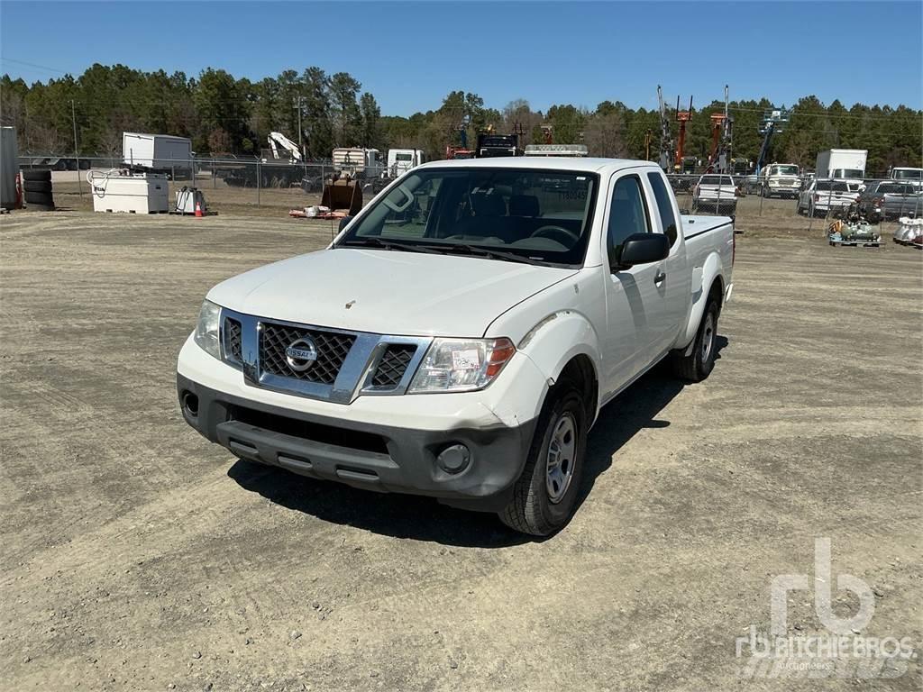 Nissan FRONTIER Kis teherszállító/Platós kocsi