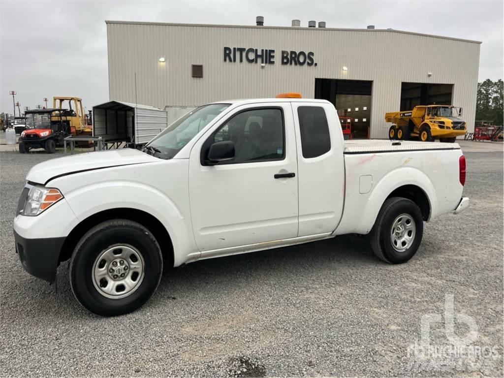 Nissan FRONTIER Kis teherszállító/Platós kocsi