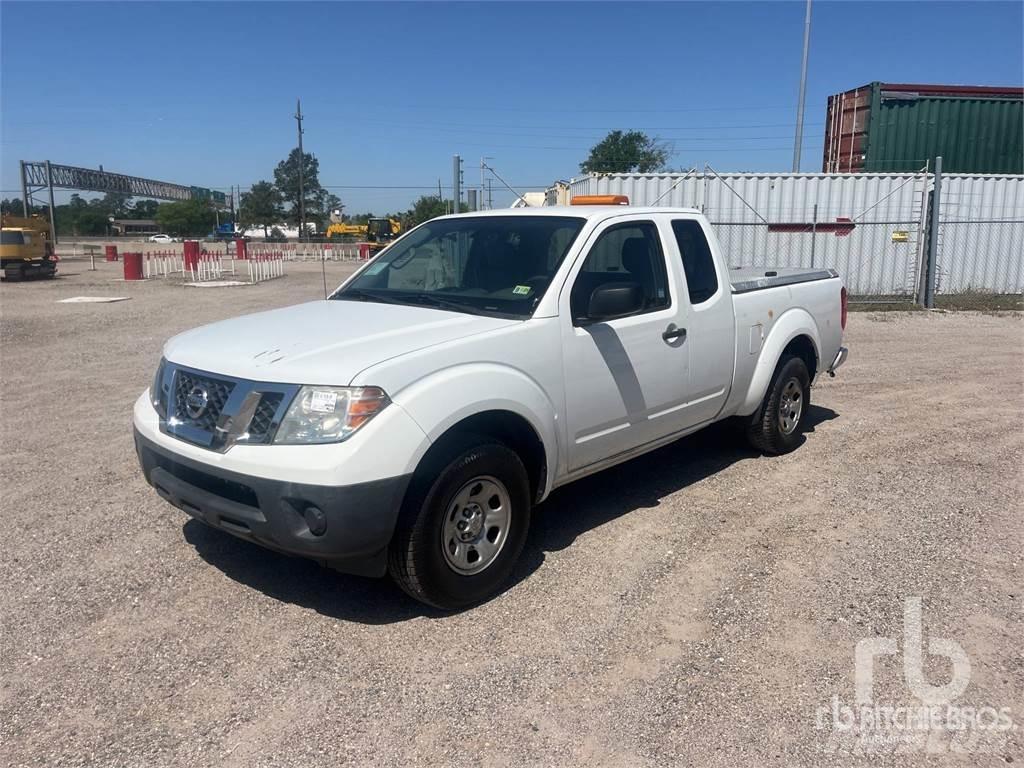 Nissan FRONTIER Kis teherszállító/Platós kocsi