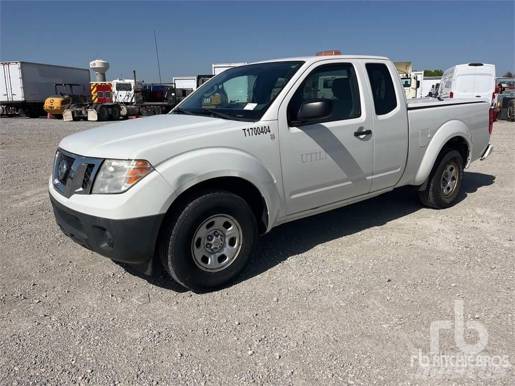 Nissan FRONTIER Kis teherszállító/Platós kocsi