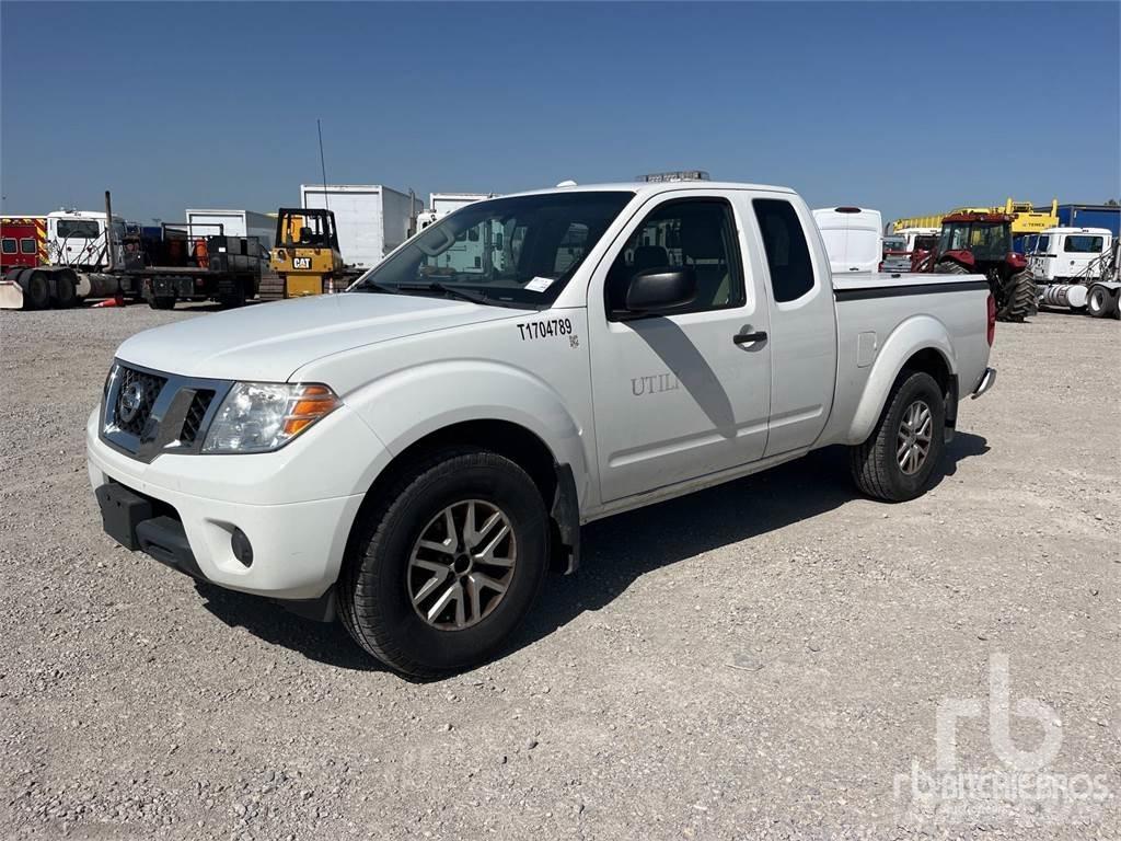 Nissan FRONTIER Kis teherszállító/Platós kocsi