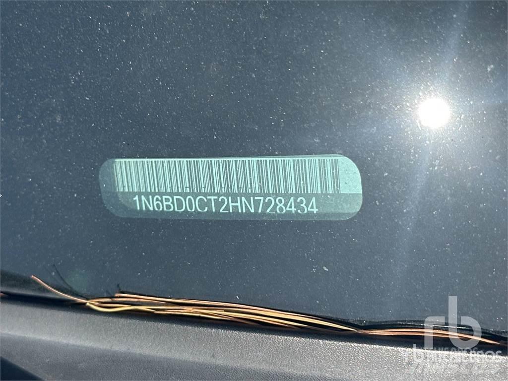Nissan FRONTIER Kis teherszállító/Platós kocsi
