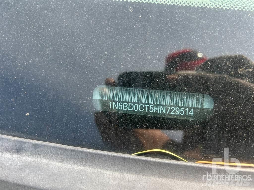 Nissan FRONTIER Kis teherszállító/Platós kocsi