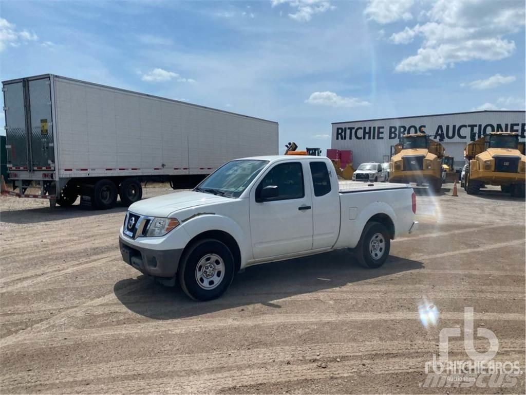 Nissan FRONTIER Kis teherszállító/Platós kocsi