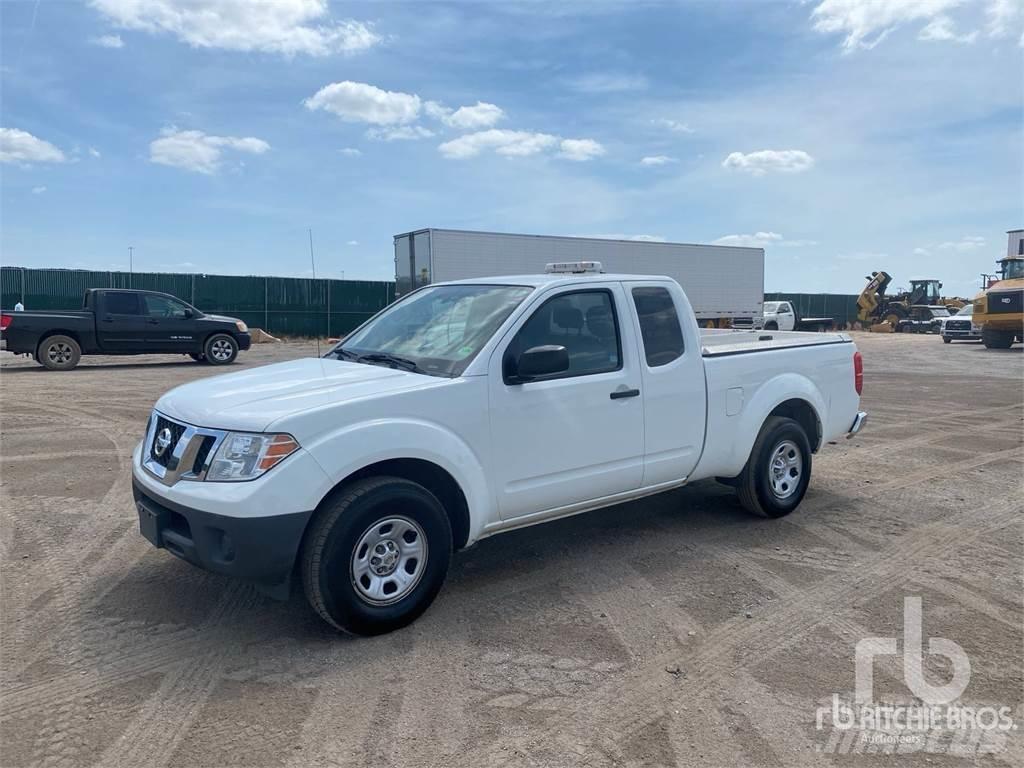 Nissan FRONTIER Kis teherszállító/Platós kocsi
