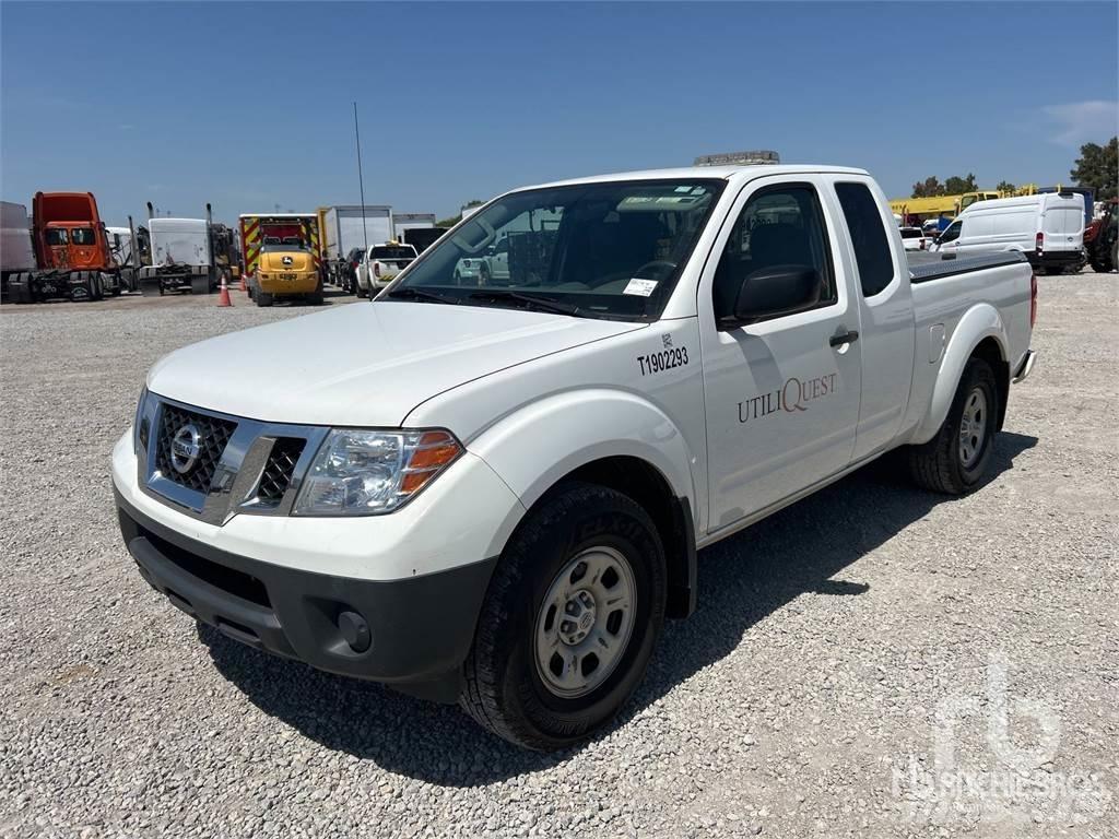 Nissan FRONTIER Kis teherszállító/Platós kocsi