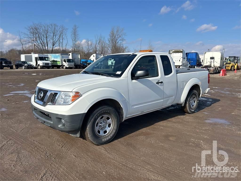 Nissan FRONTIER Kis teherszállító/Platós kocsi