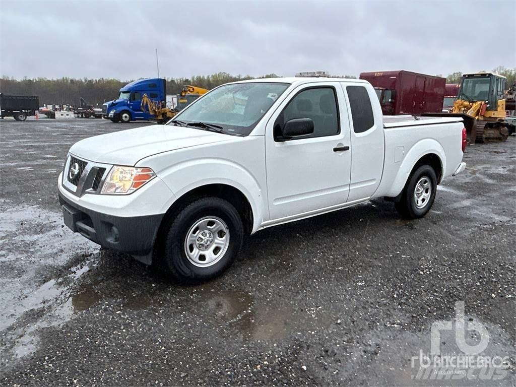 Nissan FRONTIER Kis teherszállító/Platós kocsi