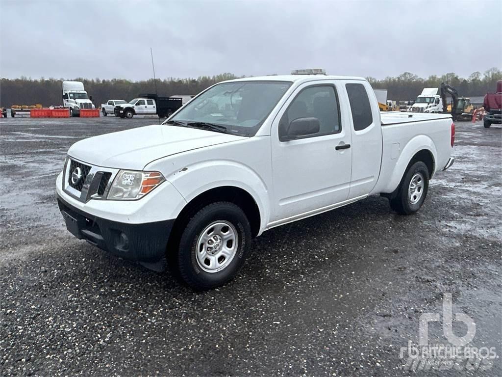Nissan FRONTIER Kis teherszállító/Platós kocsi