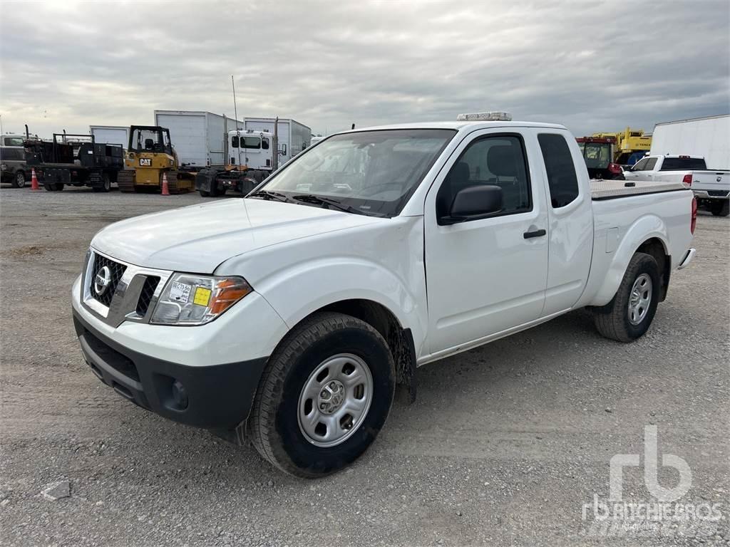 Nissan FRONTIER Kis teherszállító/Platós kocsi
