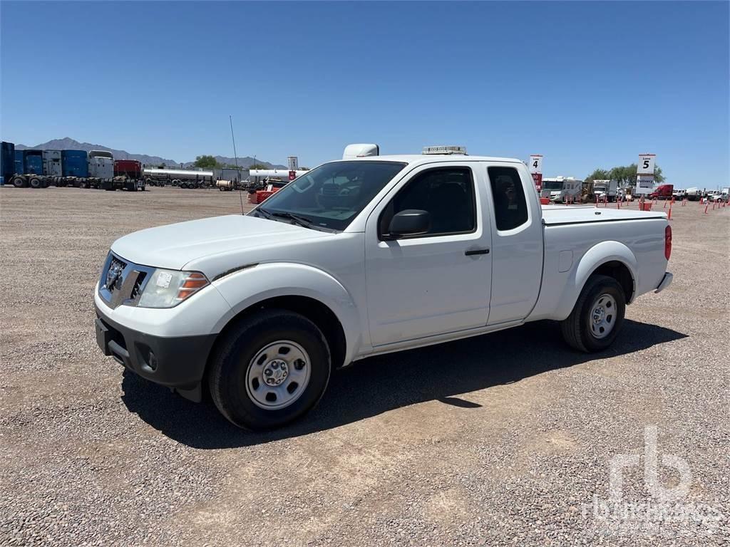 Nissan FRONTIER Kis teherszállító/Platós kocsi